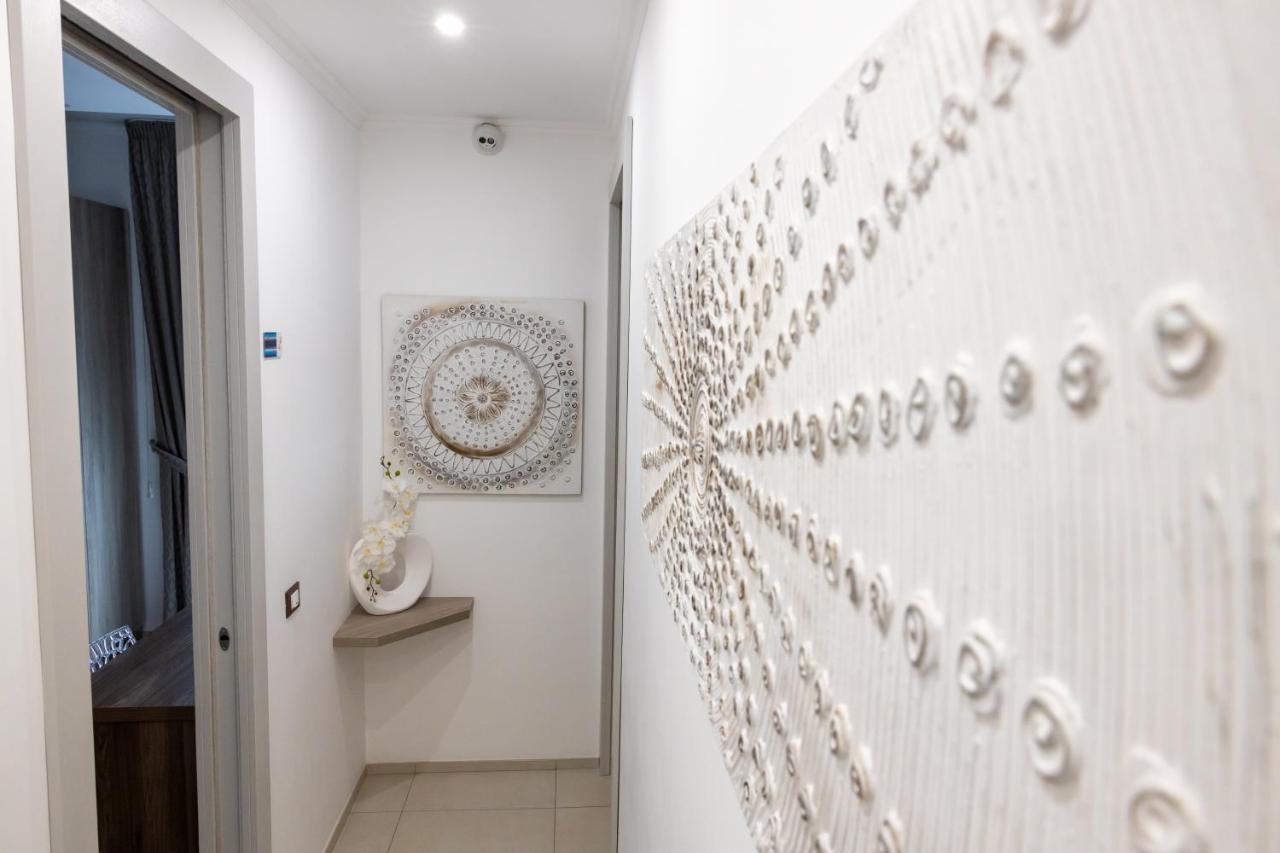 Mary VI Rooms Peschici Bagian luar foto